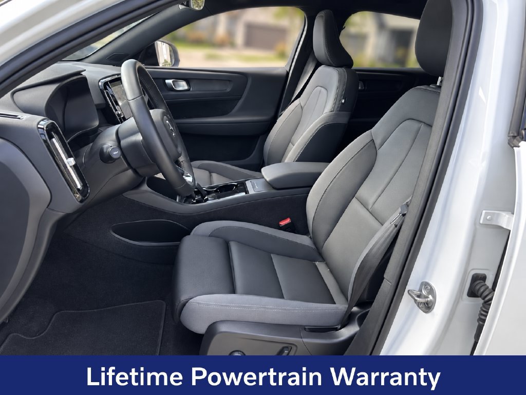 Certified 2023 Volvo C40 Recharge Core w/ Climate Package AWD/4WD image 5