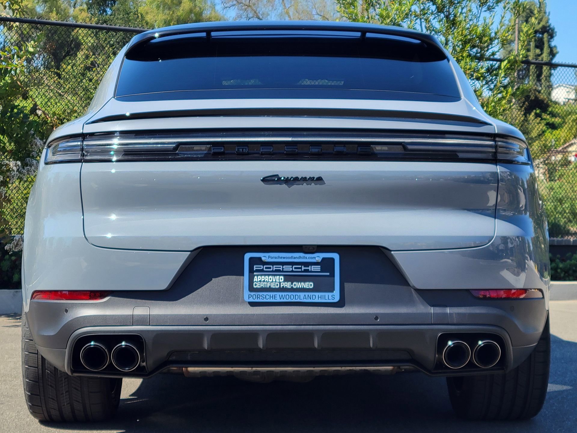 Used 2026 Porsche Cayenne E-Hybrid Coupe AWD/4WD image 6