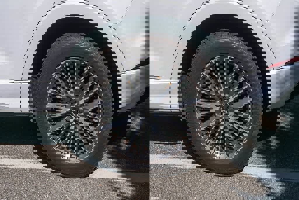 Used 2023 Audi Q3 2.0T Premium w/ Convenience Package image 6