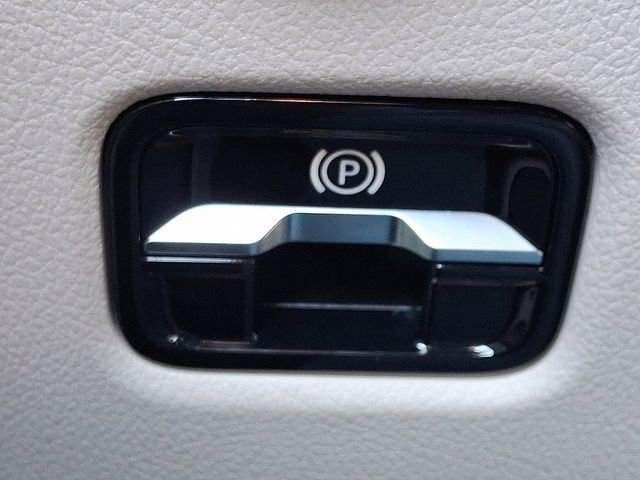 Used 2023 Mercedes-Benz C 300 4MATIC Sedan image 23