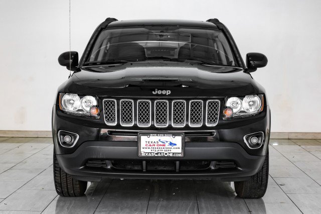 Used 2017 Jeep Compass High Altitude image 3
