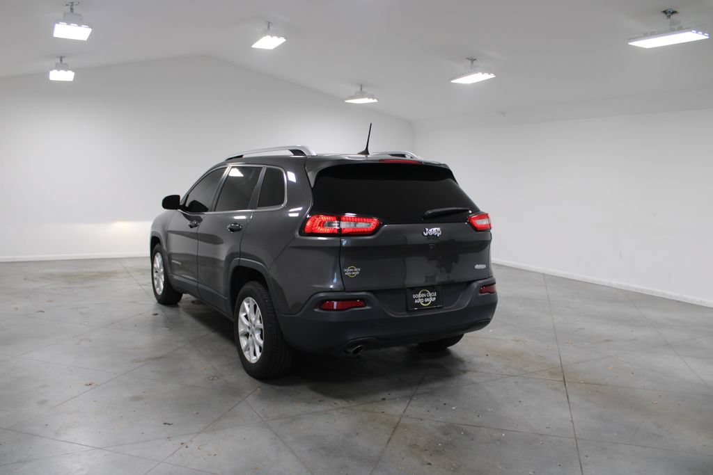 Used 2018 Jeep Cherokee Latitude Plus FWD image 7