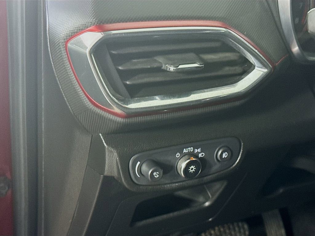 Used 2021 Chevrolet TrailBlazer RS w/ Sun and Liftgate Package image 10