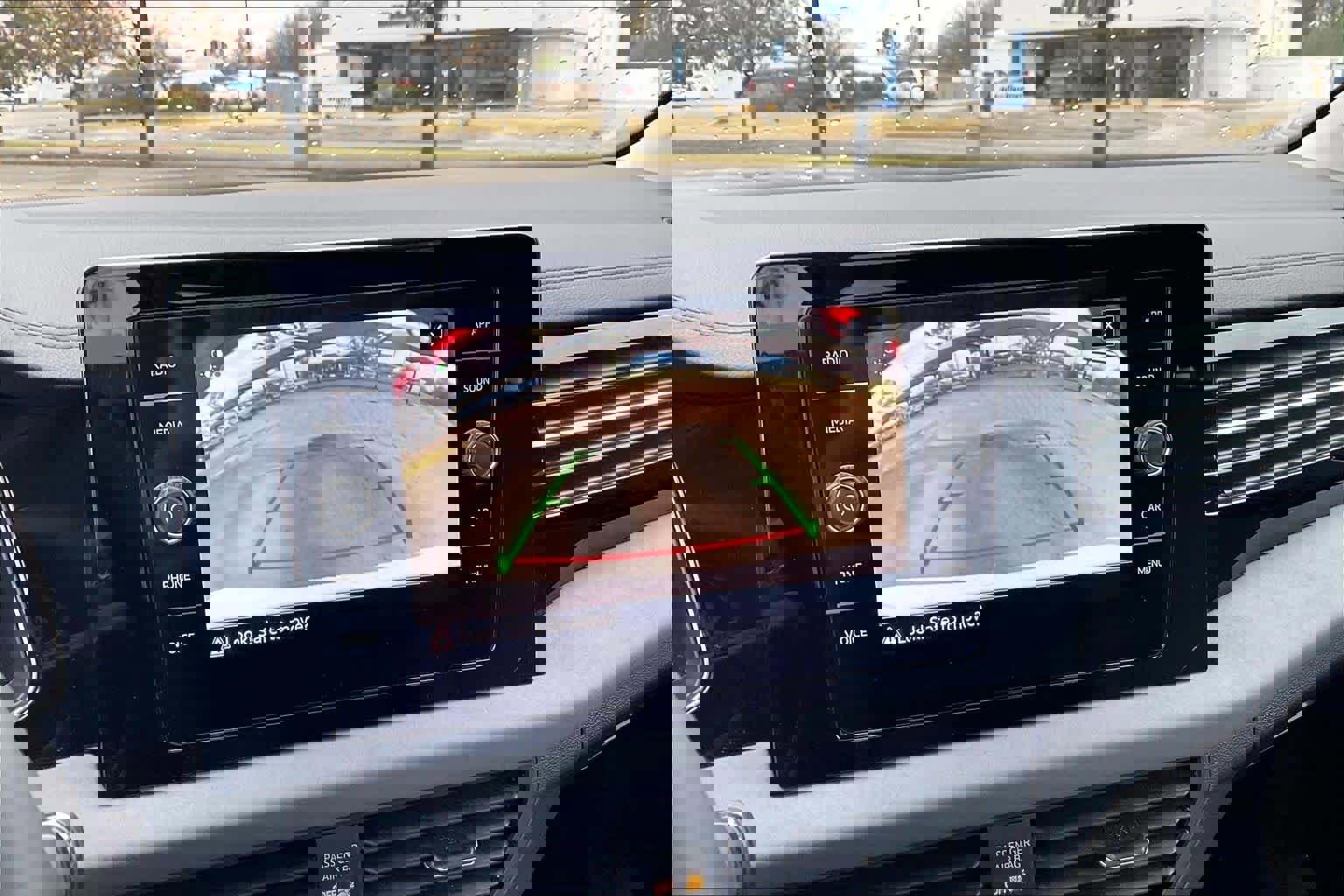 Used 2025 Volkswagen Jetta SE image 25