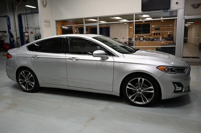 Used 2019 Ford Fusion Titanium image 4