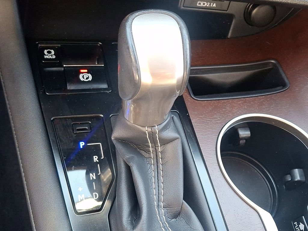 Used 2020 Lexus RX 350L Premium w/ Premium Package image 16