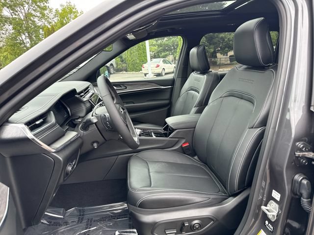 New 2025 Jeep Grand Cherokee L Overland AWD/4WD image 15