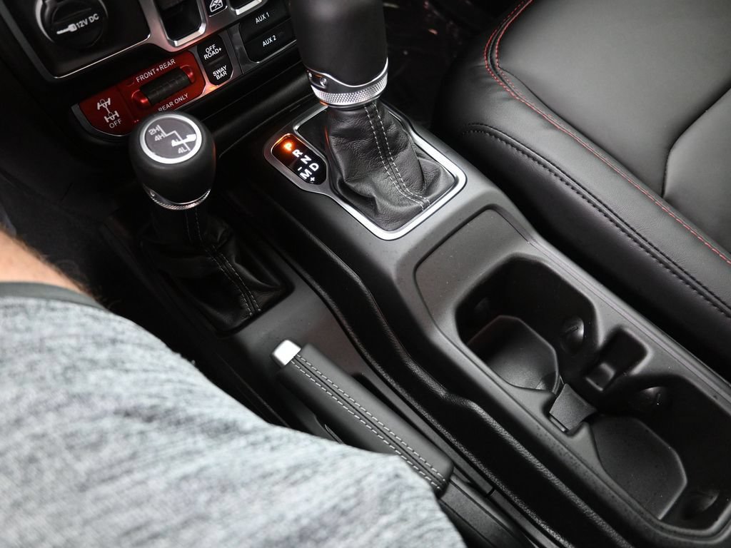New 2026 Jeep Wrangler Unlimited Rubicon w/ Technology Group AWD/4WD image 19