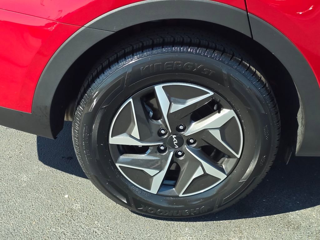 Certified 2023 Kia Sorento EX image 12