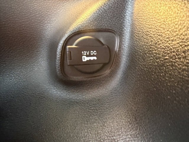 Used 2022 Jeep Cherokee Latitude image 35