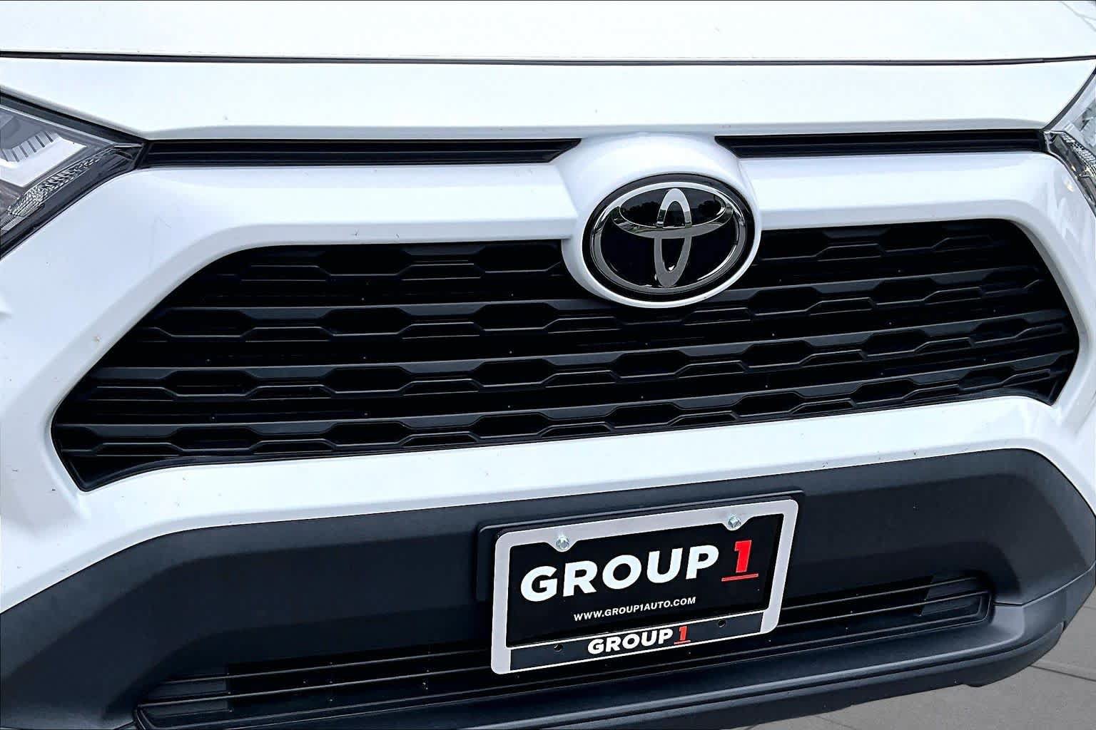 Used 2023 Toyota RAV4 XLE w/ Convenience Package FWD image 30
