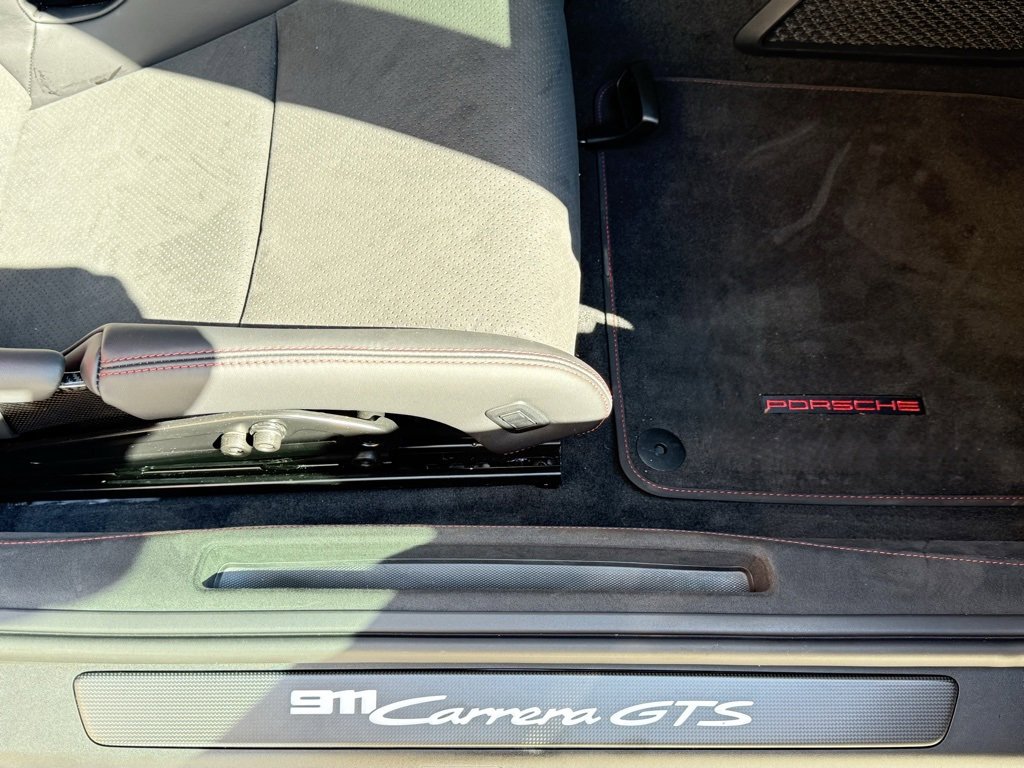 Certified 2025 Porsche 911 Carrera GTS image 25