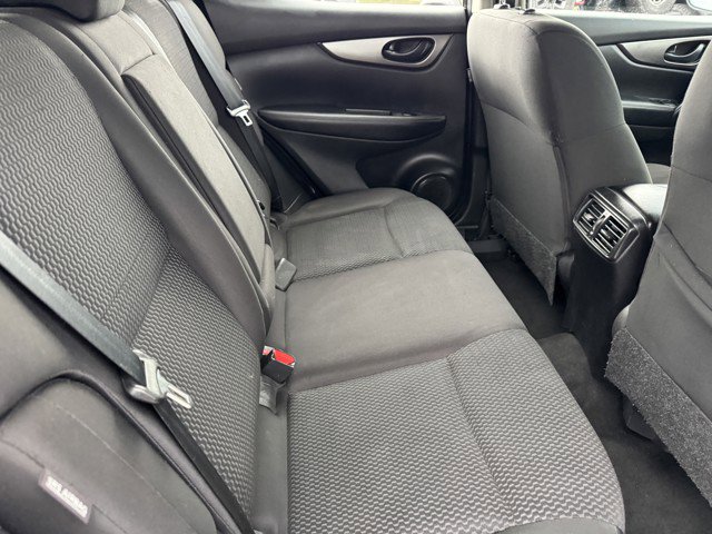 Used 2021 Nissan Rogue Sport S image 9