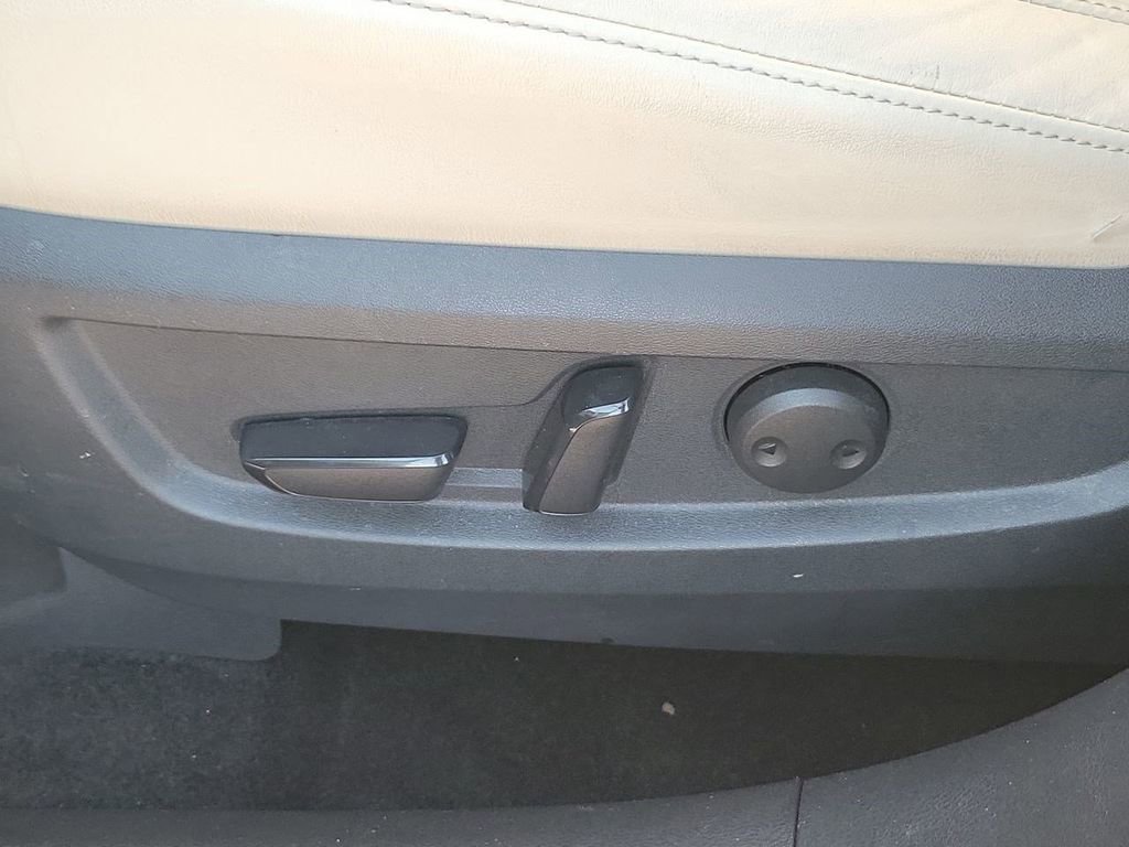 Used 2019 INFINITI QX50 Luxe w/ Navigation Package image 24