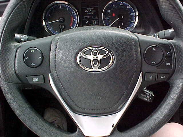 Used 2017 Toyota Corolla LE FWD image 24