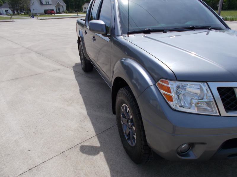 Used 2020 Nissan Frontier PRO-4X w/ Pro-4x Utility Package image 10