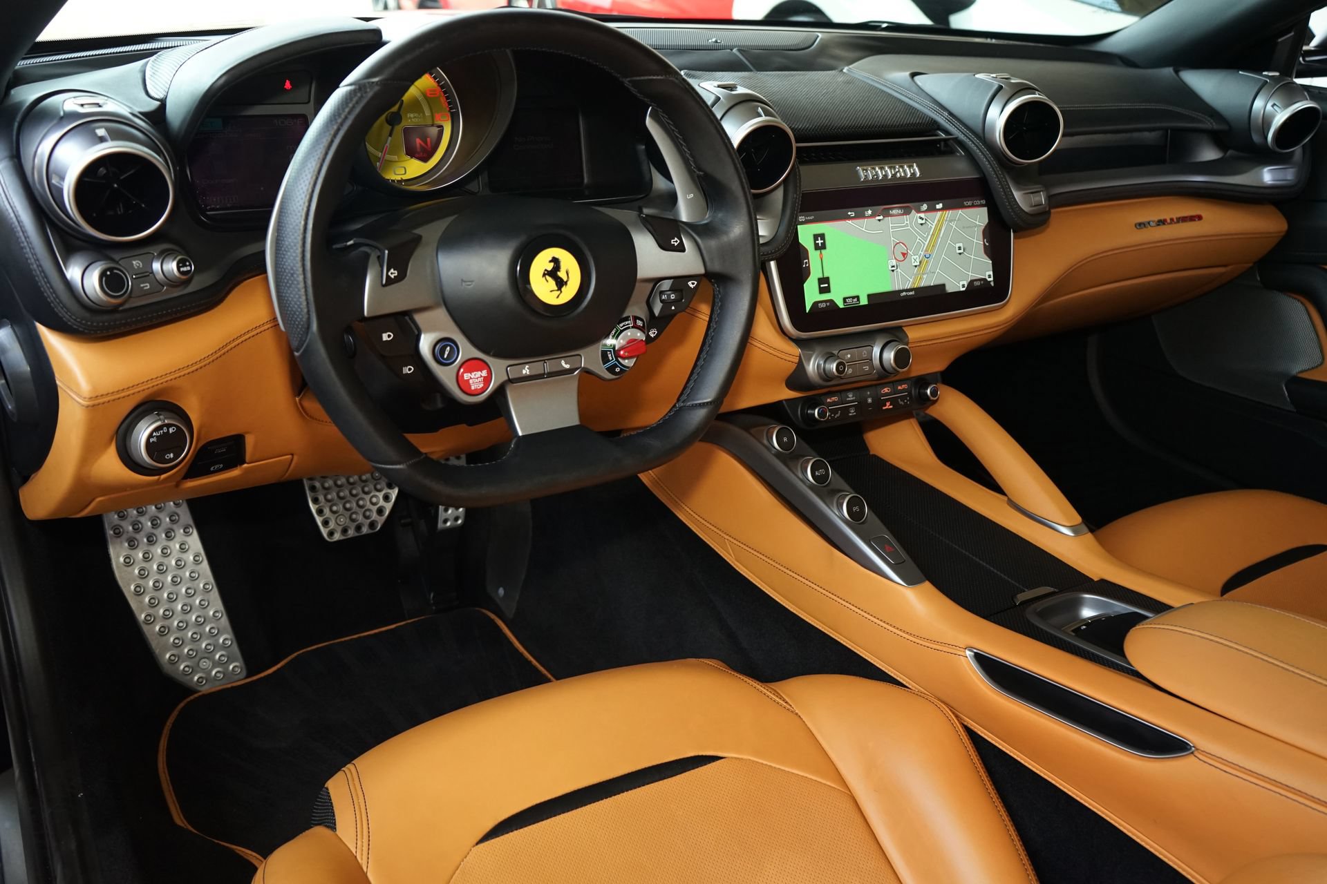 Used 2018 Ferrari GTC4Lusso AWD/4WD image 9