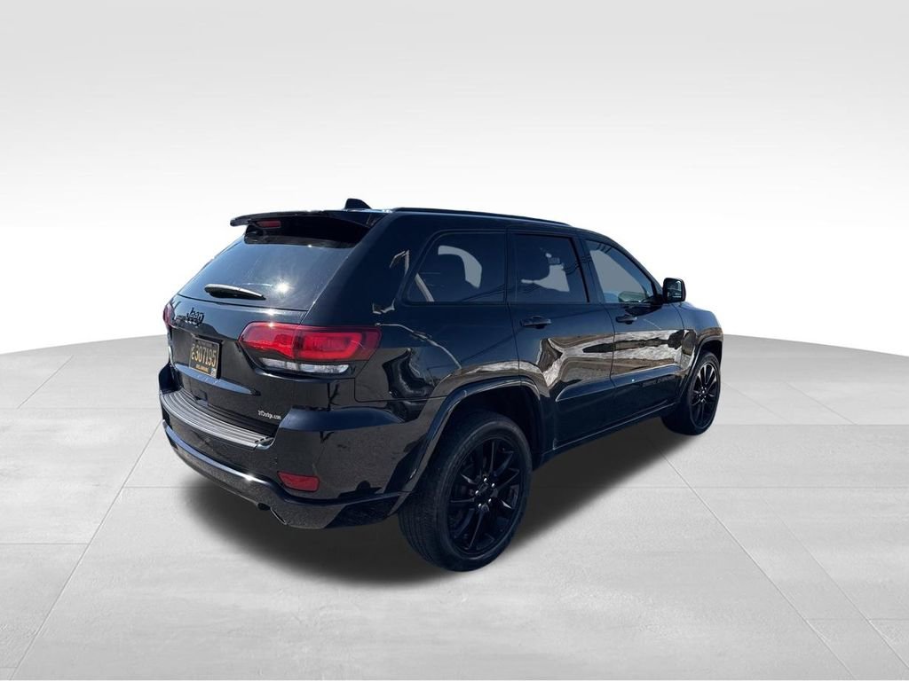 Used 2020 Jeep Grand Cherokee Altitude image 5