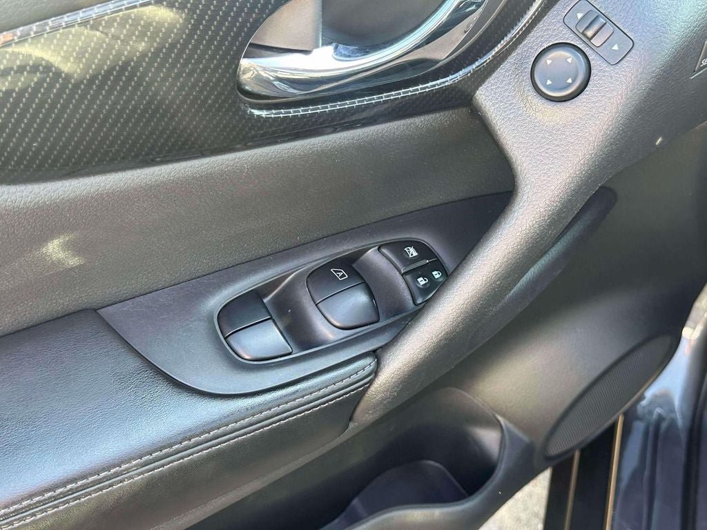 Used 2019 Nissan Rogue SL w/ Premium Package AWD/4WD image 16