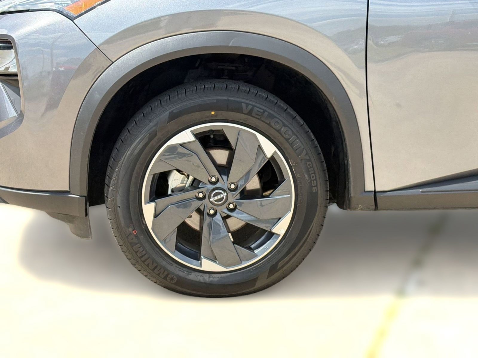 Used 2025 Nissan Rogue SV image 12