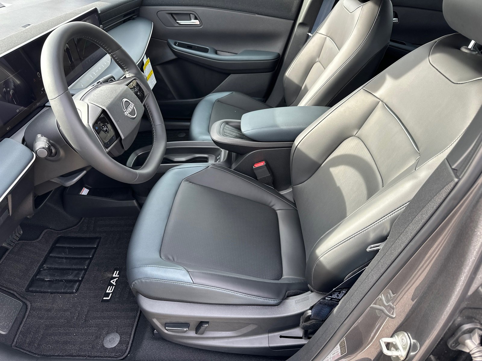 New 2026 Nissan Leaf SV+ w/ Floor Mat Package (SV+) image 9