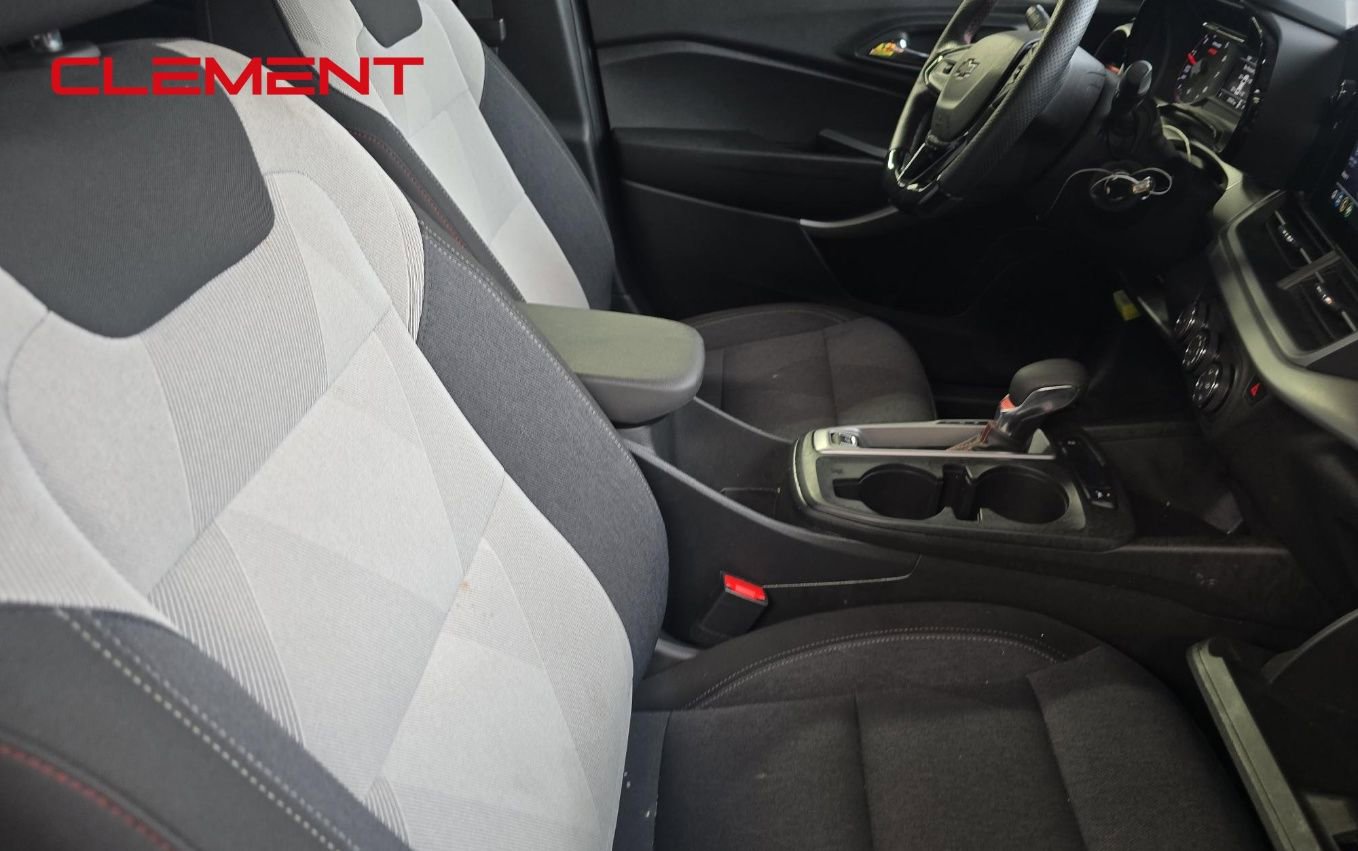 Used 2024 Chevrolet Trax RS image 9