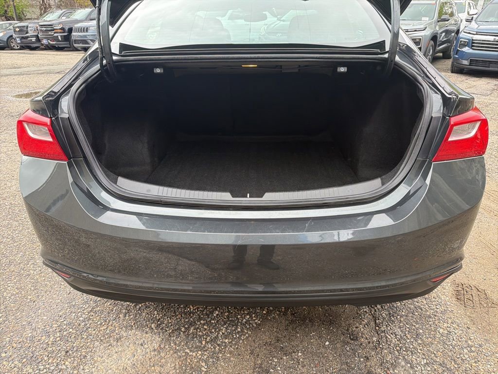 Used 2018 Chevrolet Malibu LT FWD image 5