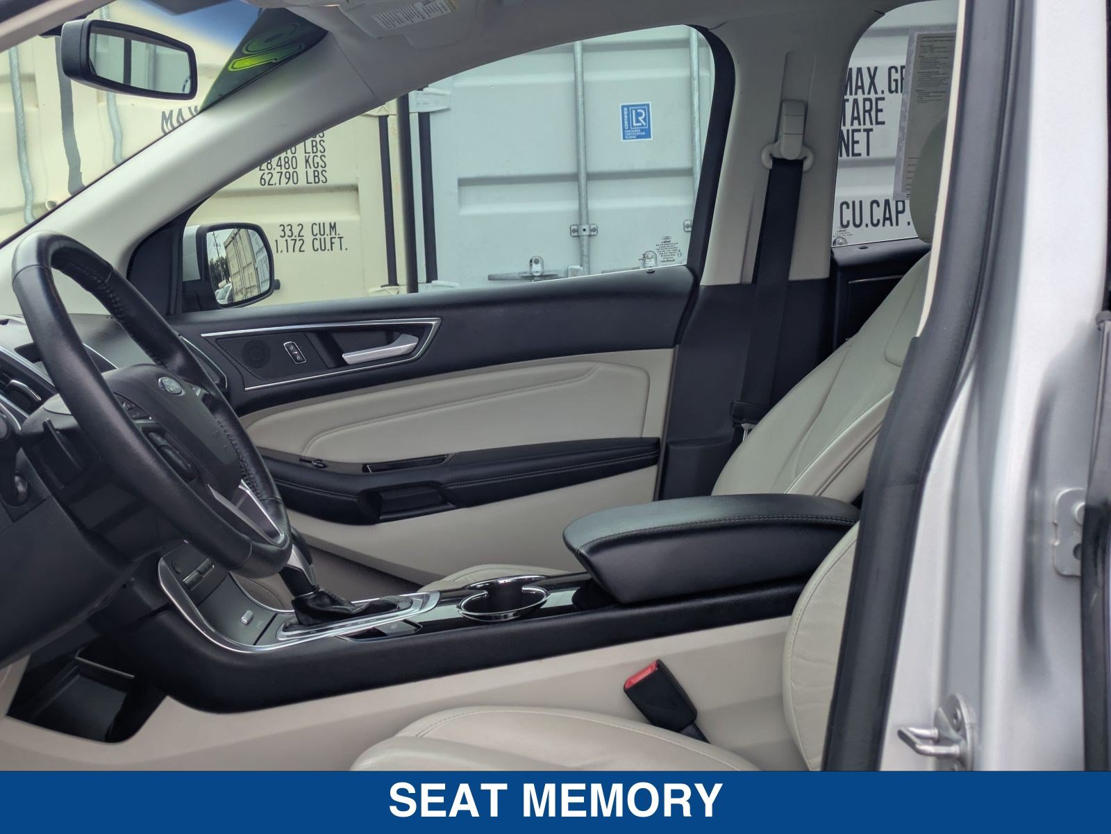 Used 2016 Ford Edge Titanium w/ Technology Package FWD image 22