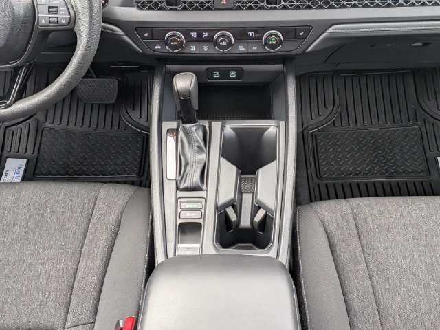 Used 2025 Honda Accord SE image 17