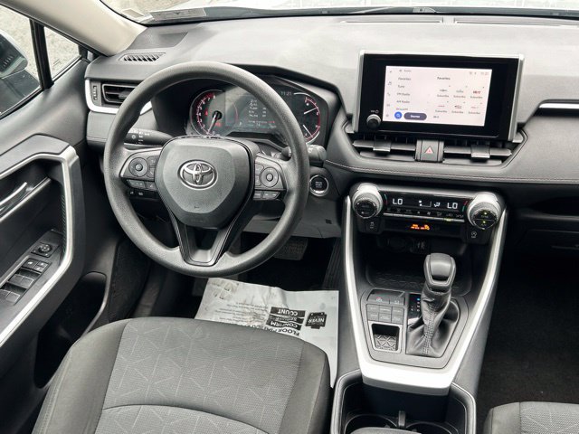 Used 2025 Toyota RAV4 XLE AWD/4WD image 54
