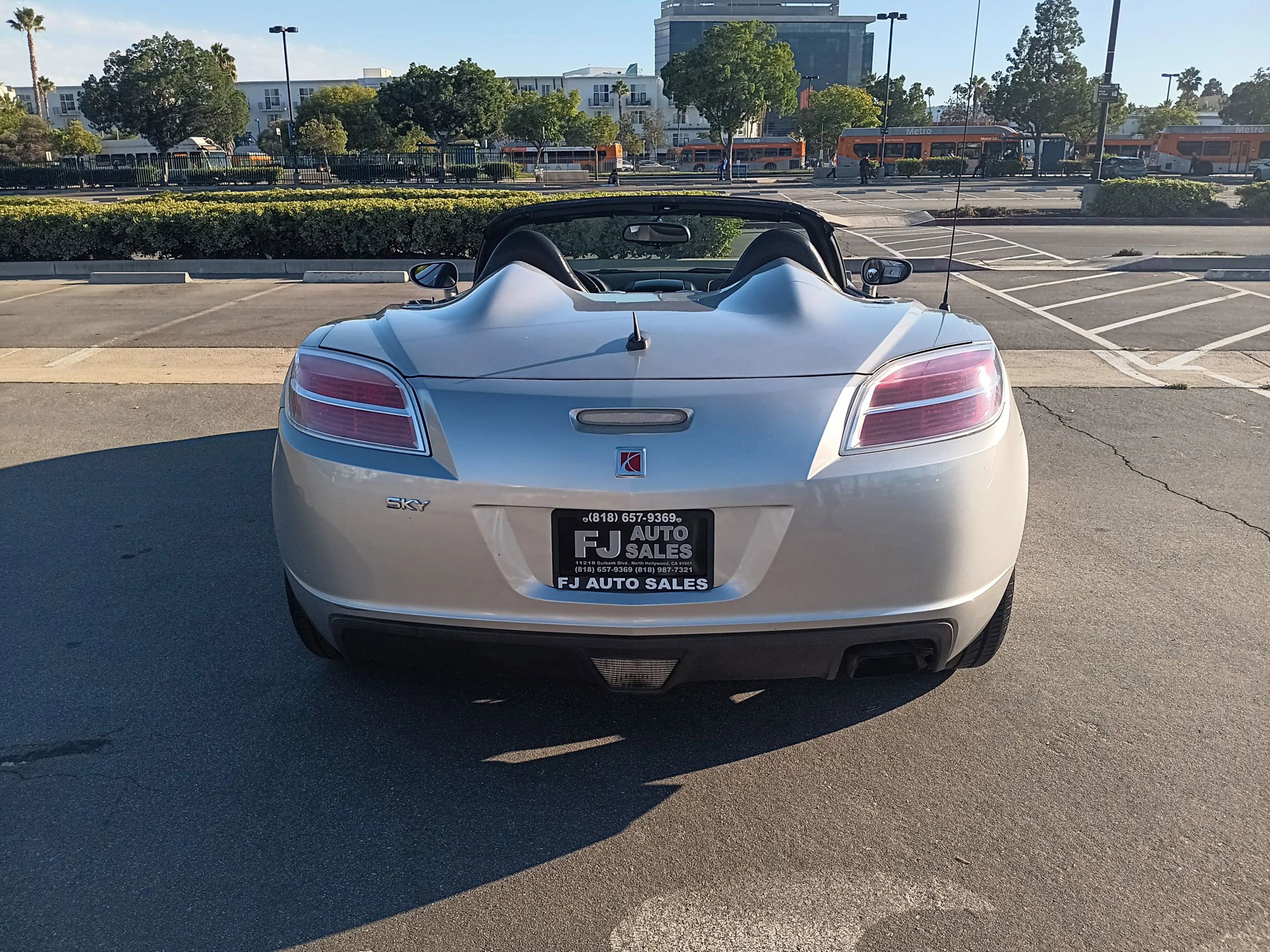Used 2009 Saturn Sky w/ Premium Trim Package image 16