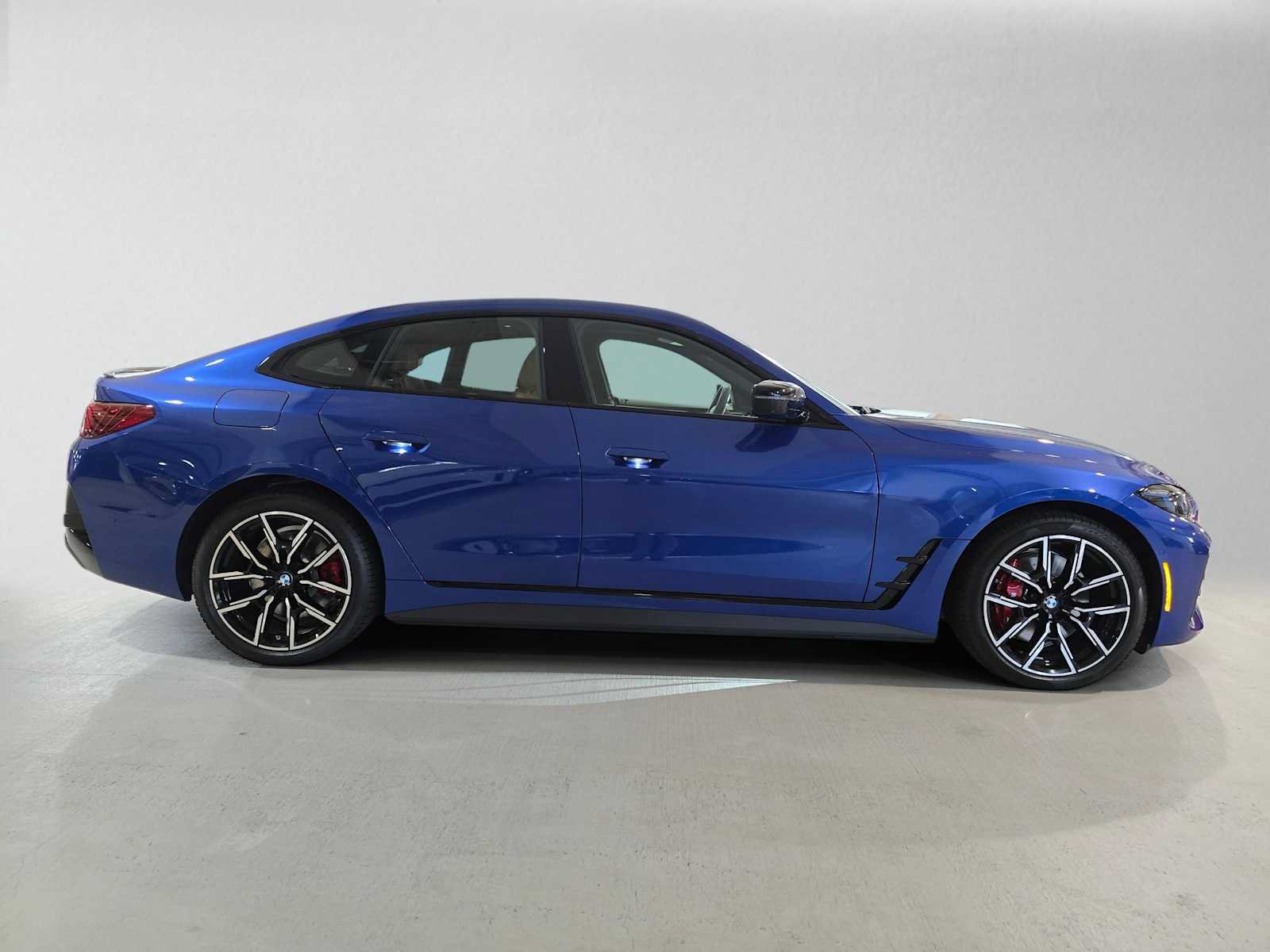 New 2026 BMW i4 xDrive40i w/ M Sport Package AWD/4WD image 2