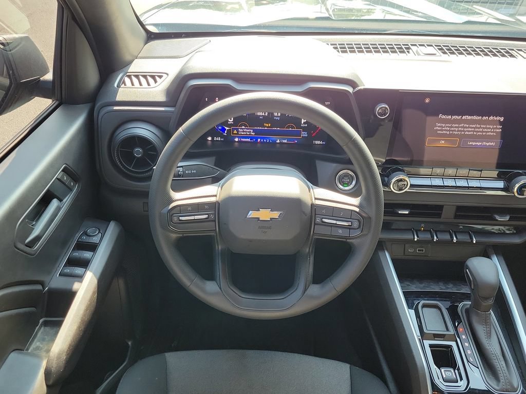 Used 2025 Chevrolet Colorado W/T RWD image 12