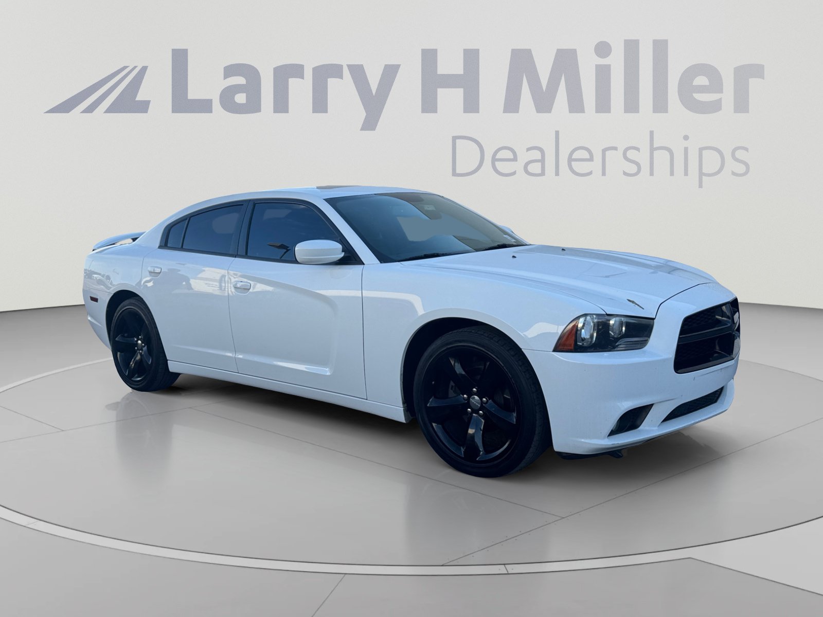 Used 2013 Dodge Charger SXT w/ Blacktop Pkg RWD image 7