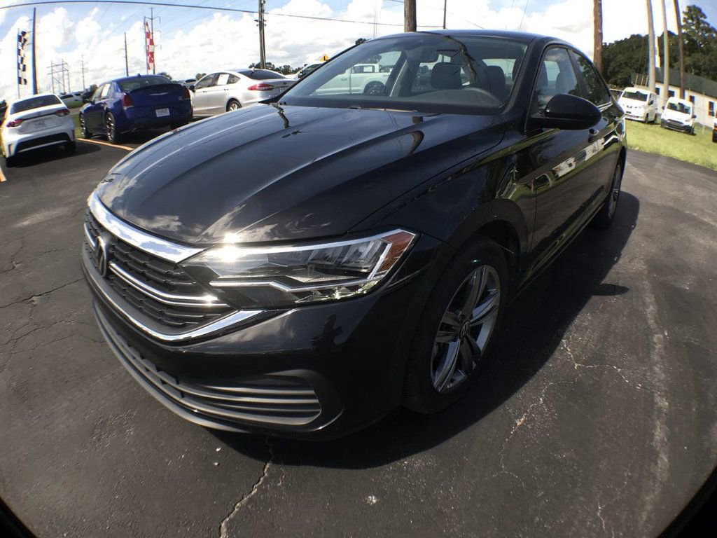 Used 2022 Volkswagen Jetta SE video 1
