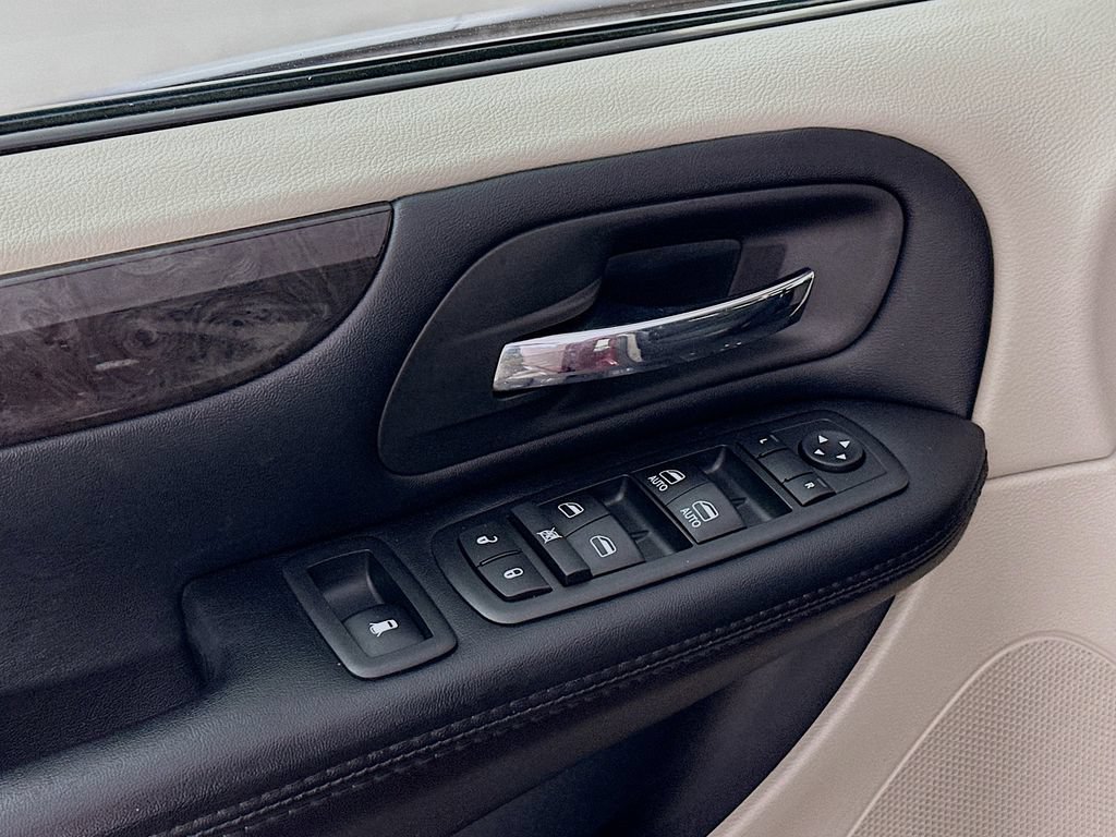 Certified 2019 Dodge Grand Caravan SE w/ UConnect Hands-Free Group FWD image 23