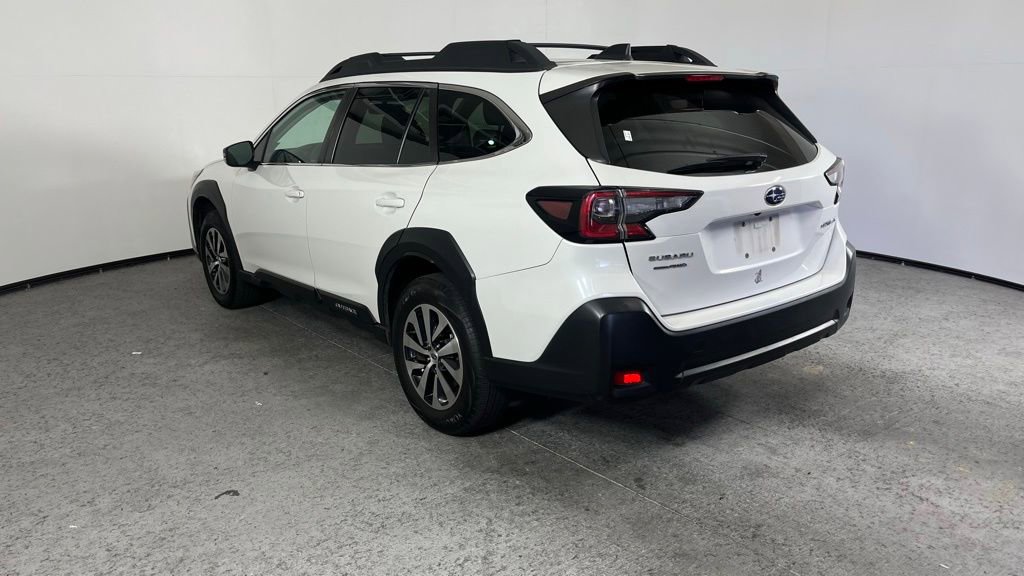 Certified 2024 Subaru Outback Premium AWD/4WD image 5