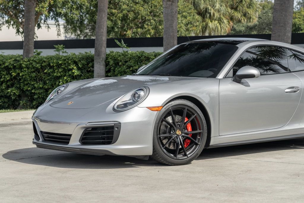 Used 2017 Porsche 911 Carrera 4S image 2