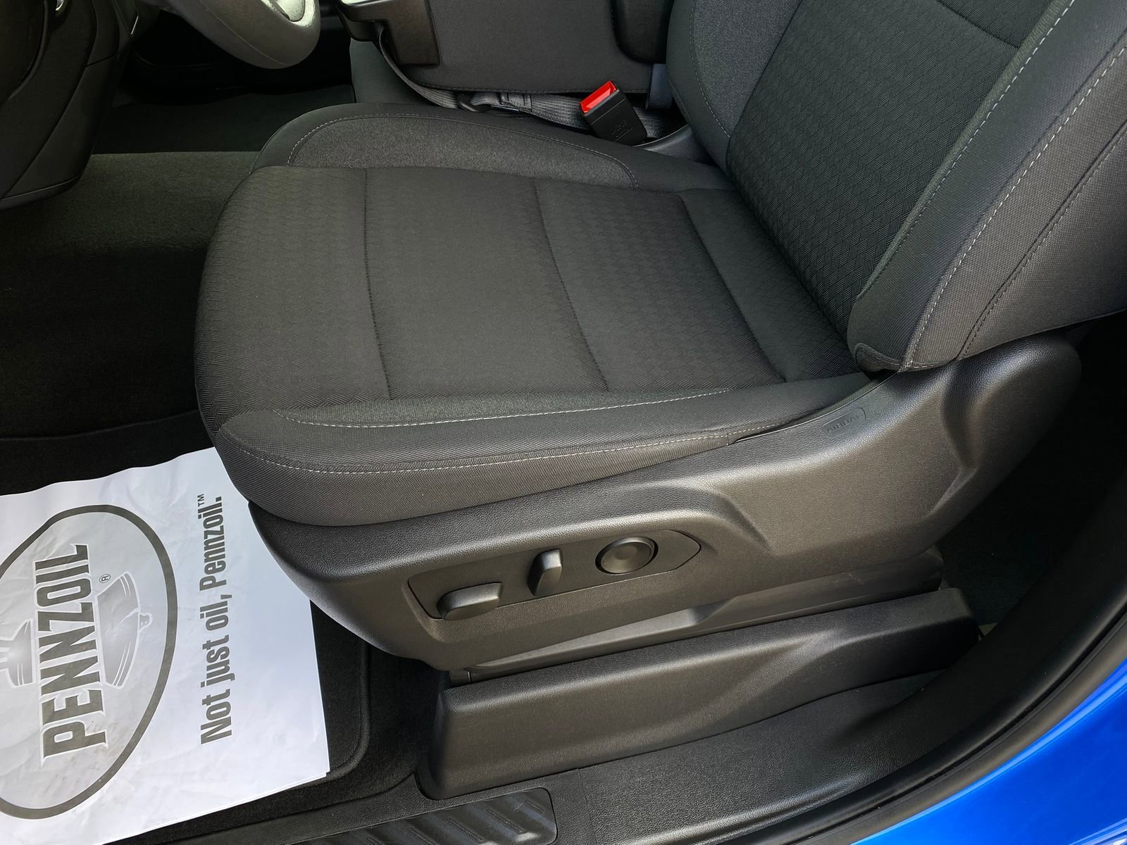 Used 2025 Chevrolet Silverado 1500 Custom w/ Turbomax Blackout Package AWD/4WD image 13