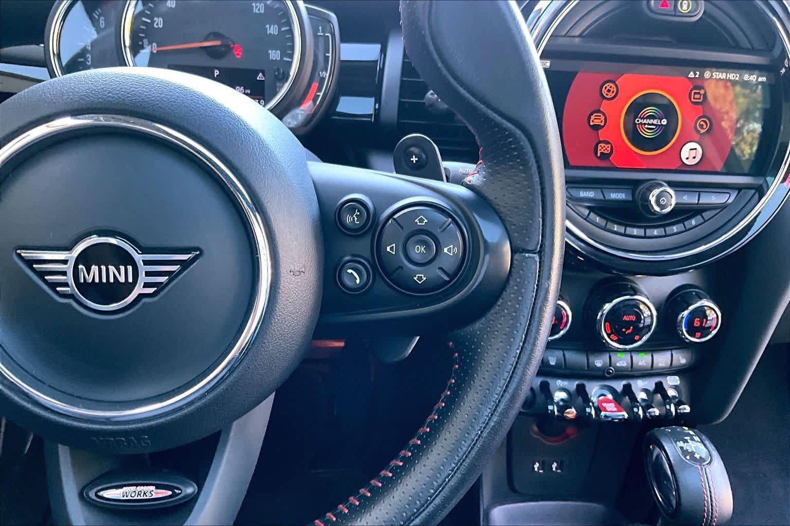 Used 2019 MINI Cooper S w/ Signature Upholstery Package FWD image 25