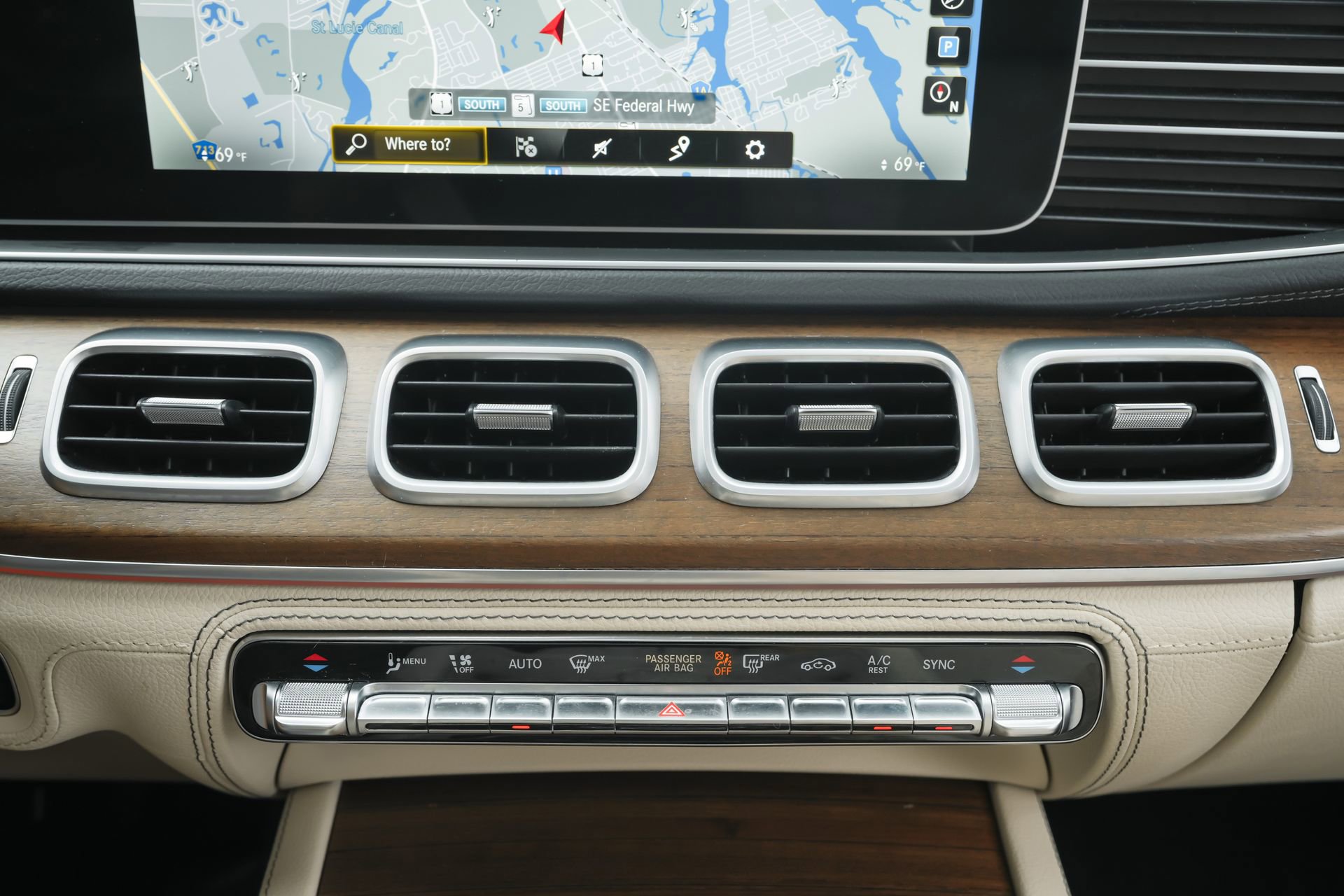 Used 2023 Mercedes-Benz GLE 450 4MATIC image 16