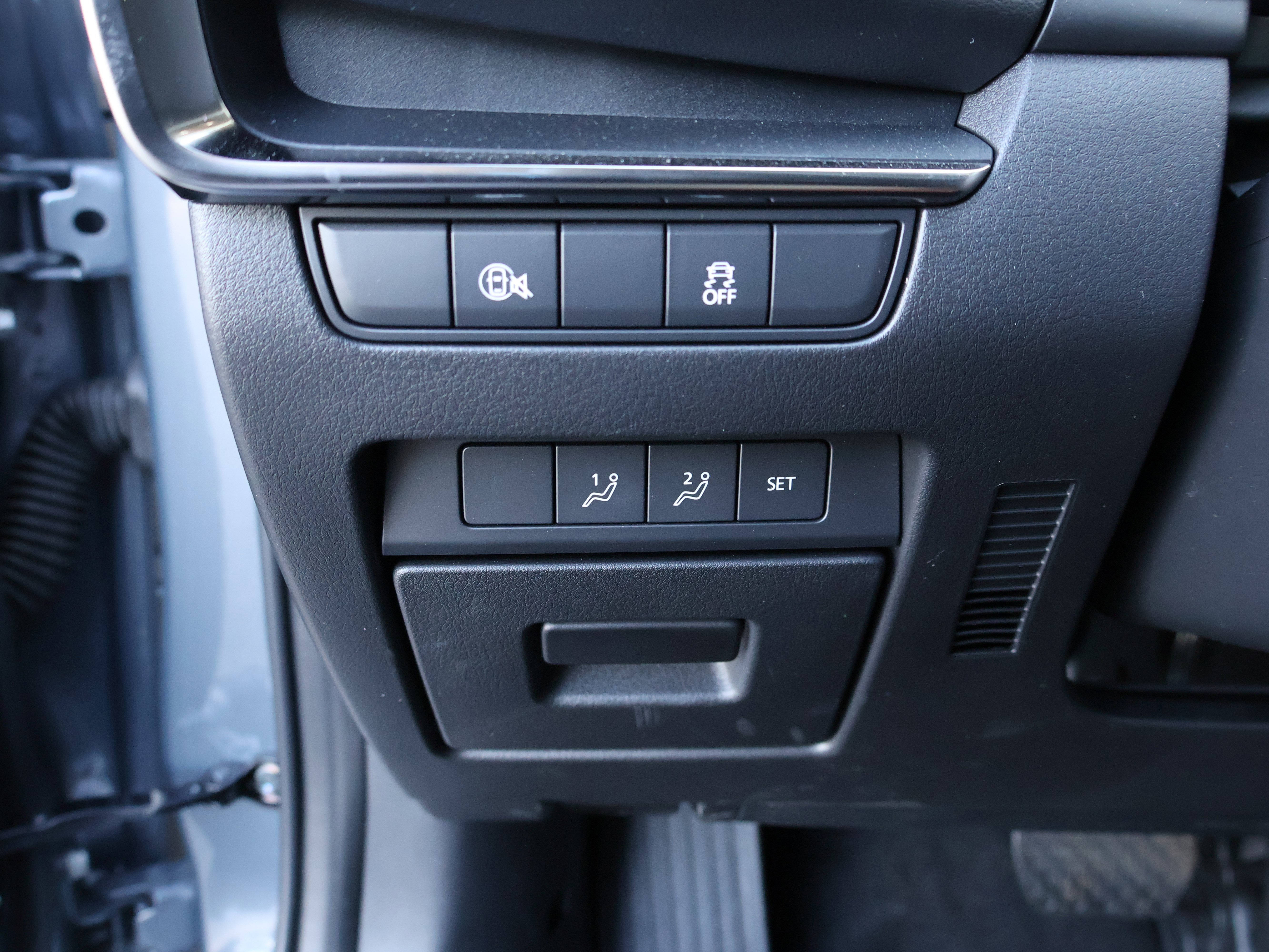 Certified 2025 MAZDA MAZDA3 Carbon image 37