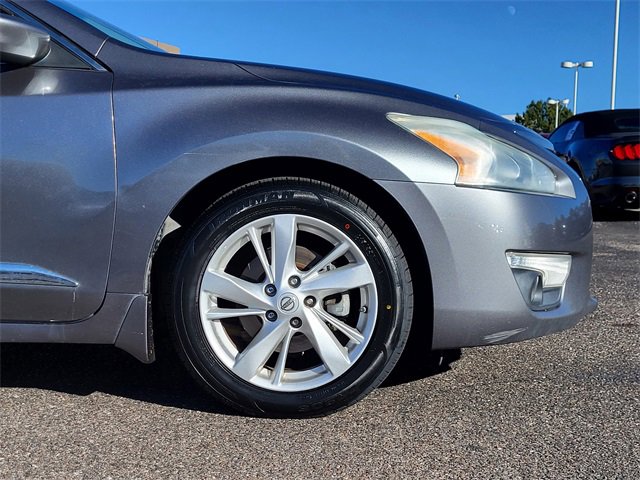 Used 2015 Nissan Altima 2.5 SV image 29