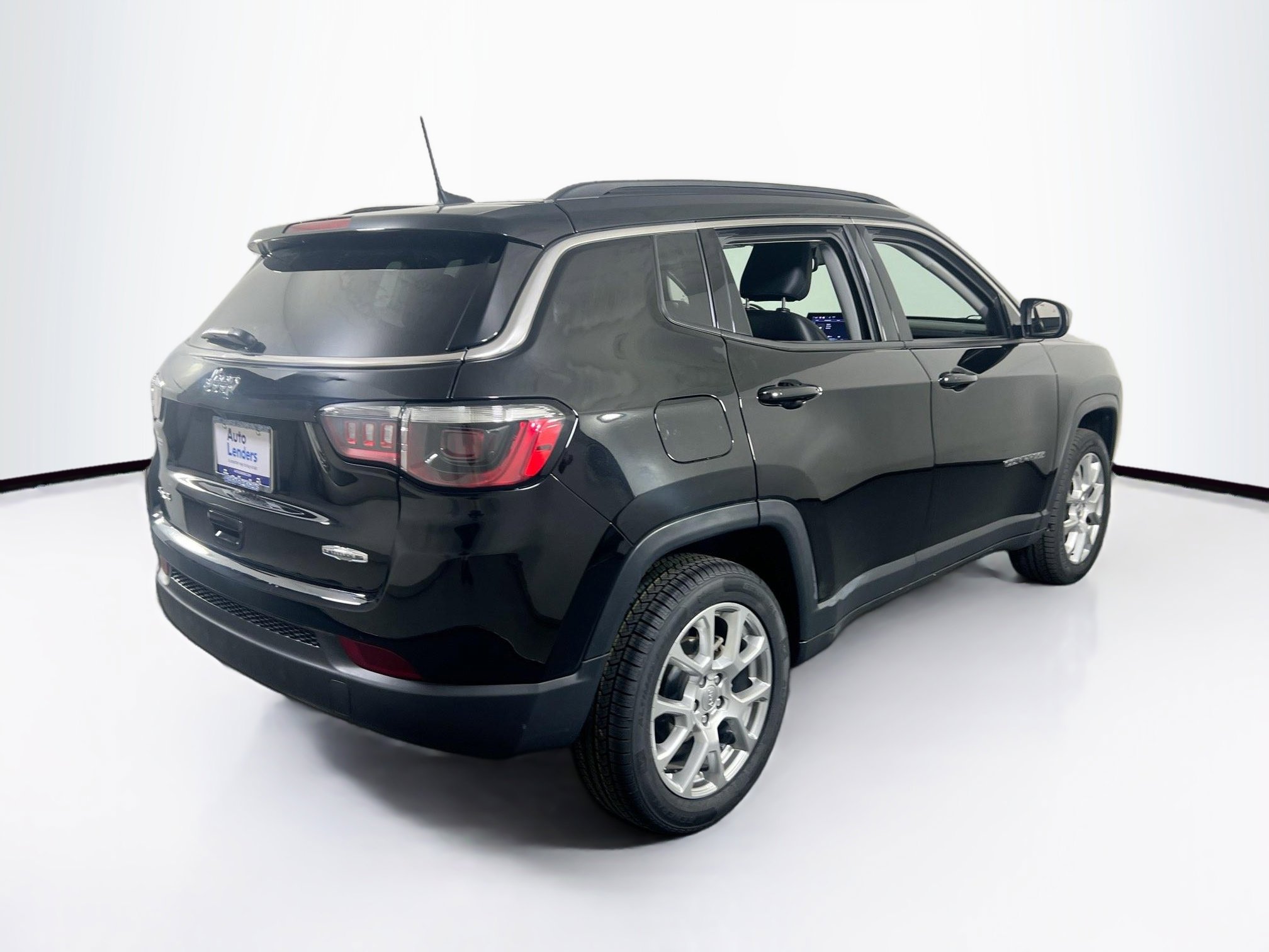 Used 2022 Jeep Compass Latitude image 5