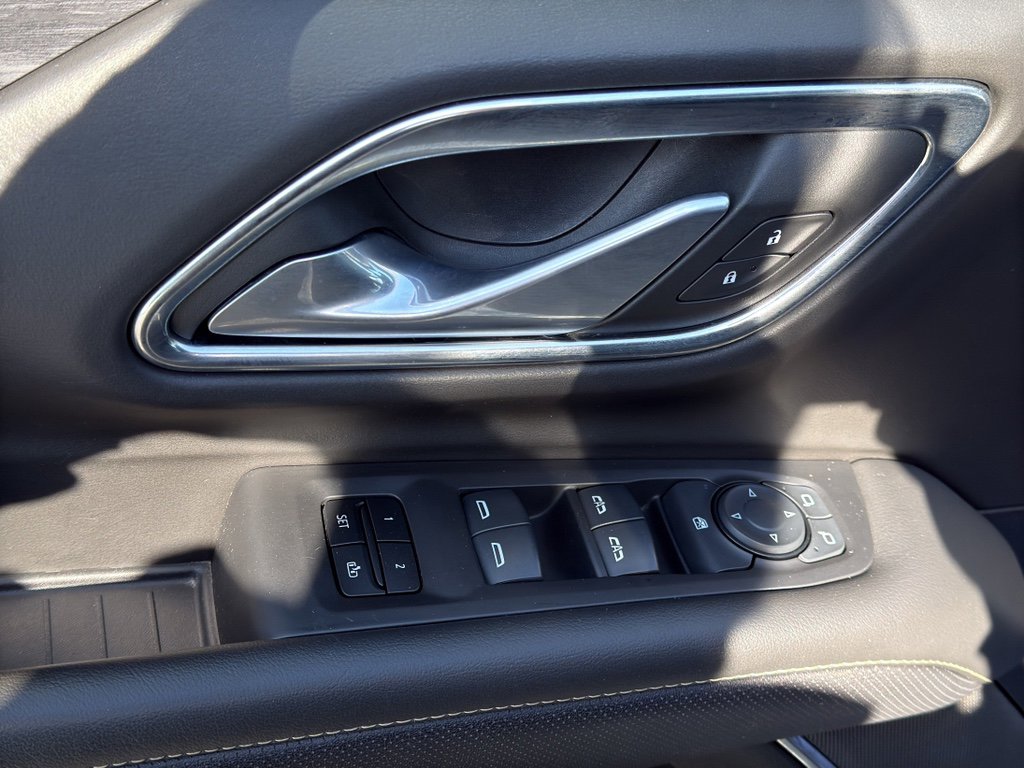 Used 2024 GMC Yukon SLT image 10