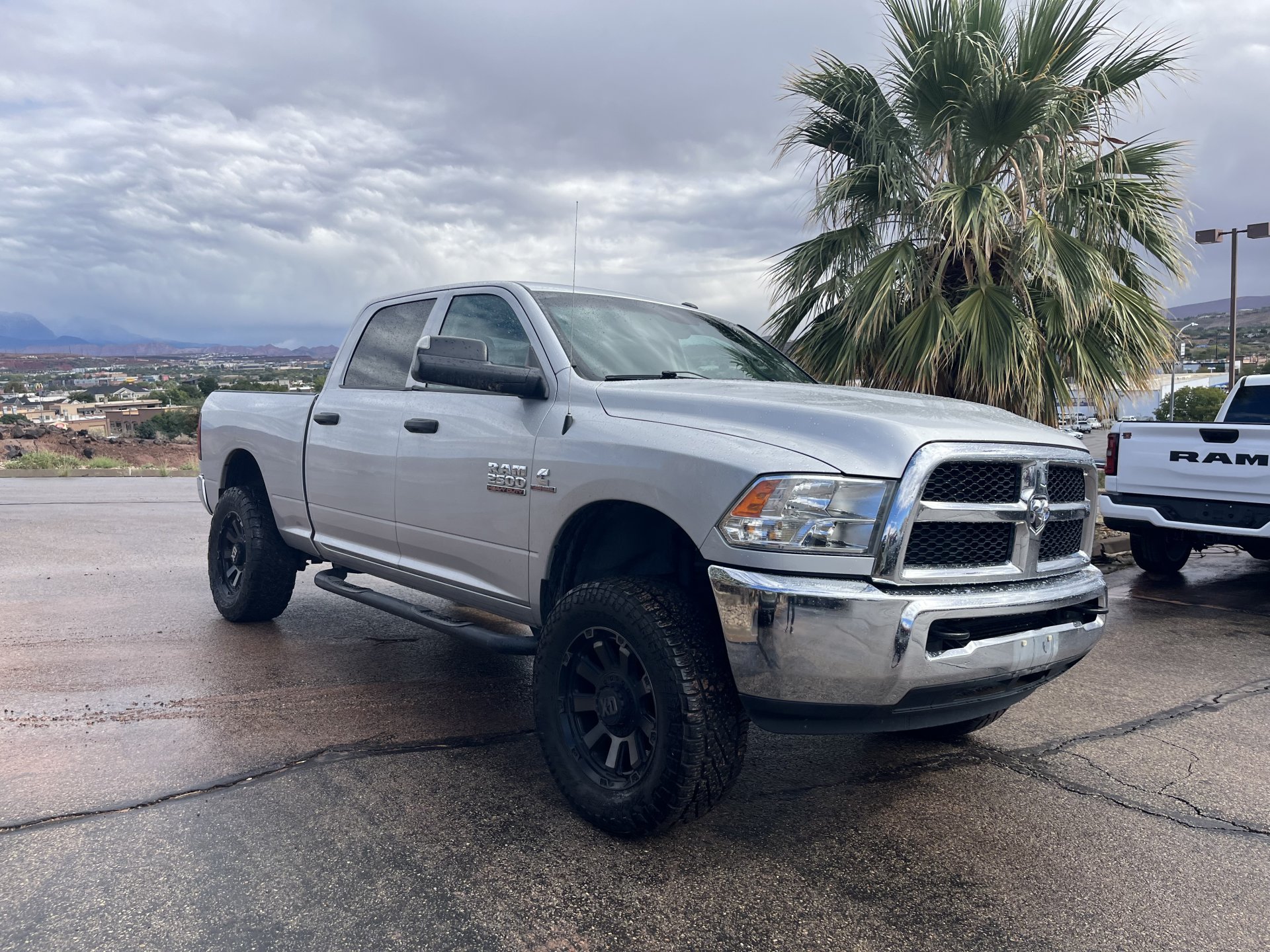 Used 2016 RAM 2500 Tradesman w/ Chrome Appearance Group AWD/4WD image 10