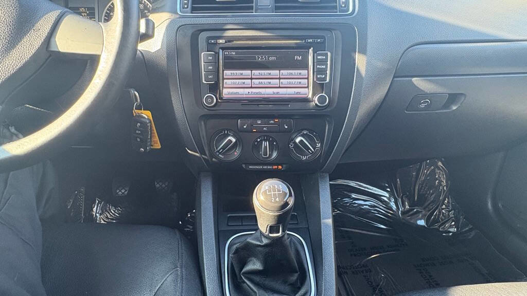 Used 2012 Volkswagen Jetta SE image 14