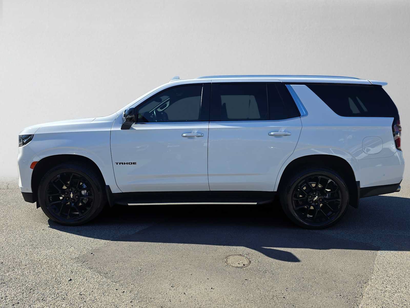 Used 2023 Chevrolet Tahoe Premier w/ Advanced Technology Package AWD/4WD image 6