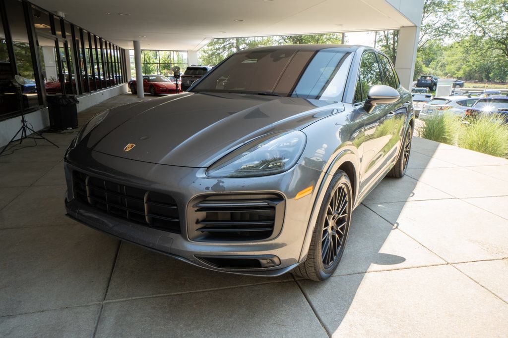 Used 2022 Porsche Cayenne GTS AWD/4WD image 3