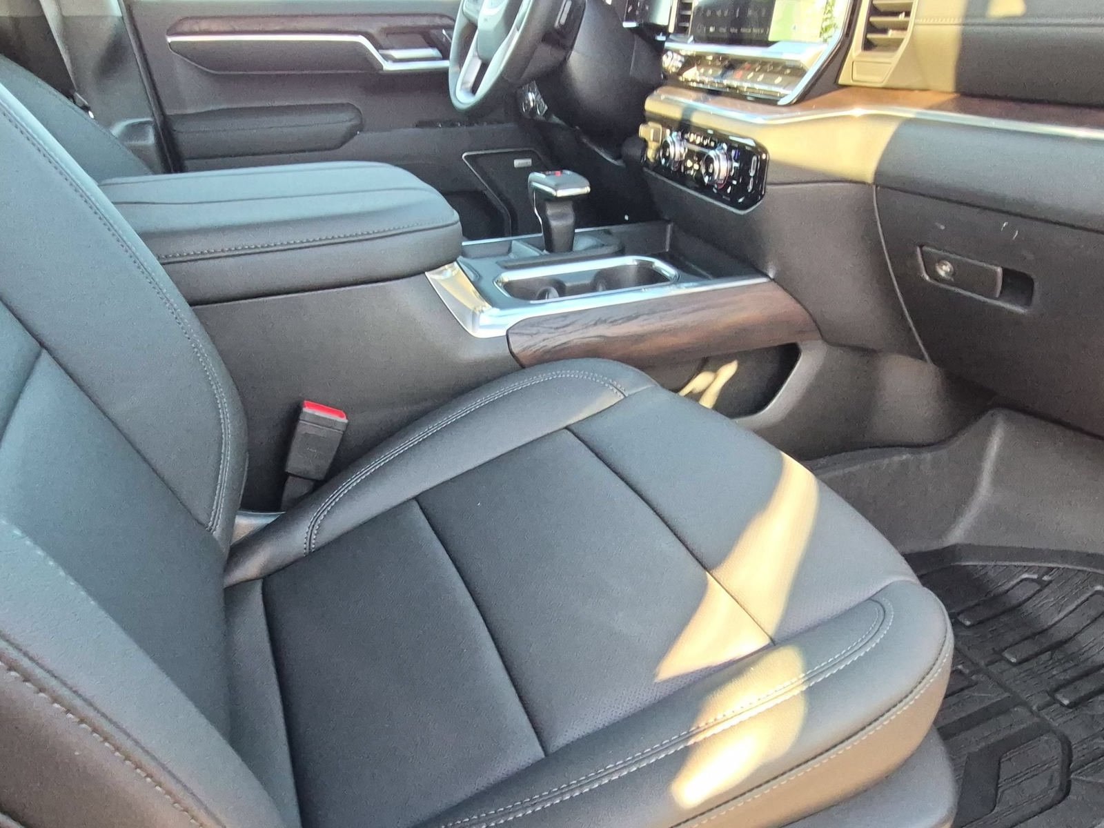 New 2026 GMC Sierra 1500 SLT AWD/4WD image 30